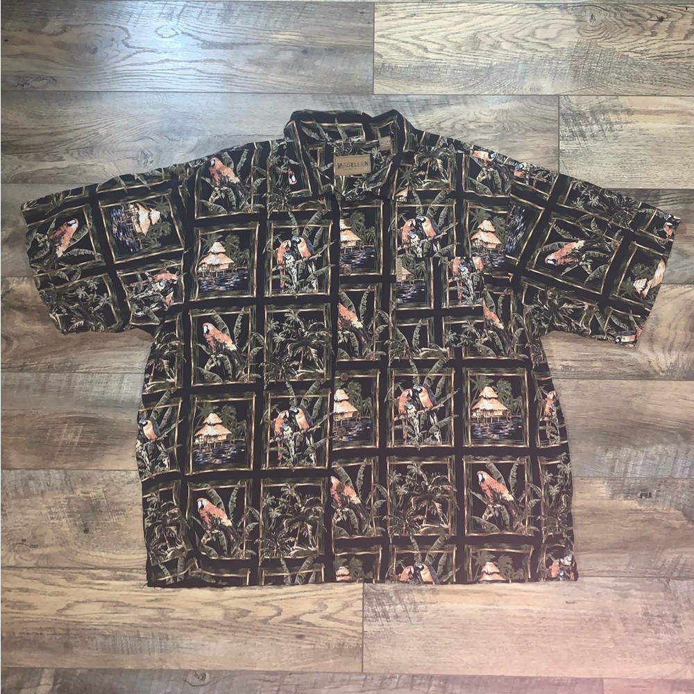 Magellan Sportswear Short Sleeve Camp Shirt Parrot Print XXL Button Down